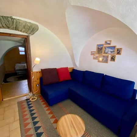 Alice Apartment *